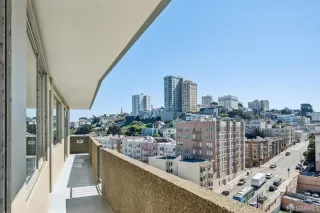 Photo #6: 426140316 Listing