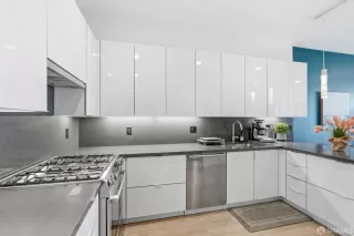 Photo #3: 426141637 Listing