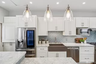 Photo #2: 426142309 Listing 