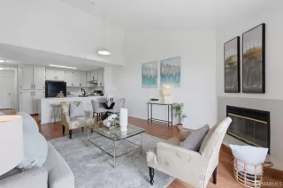 Photo #4: 426142757 Listing 