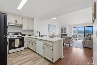Photo #6: 426142757 Listing 