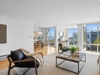 Browse active condo listings in 470 COLLINGWOOD STREET