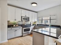 More Details about MLS # 423734722 : 1540 LOMBARD STREET #I