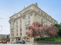 More Details about MLS # 425020803 : 1925 GOUGH STREET #51